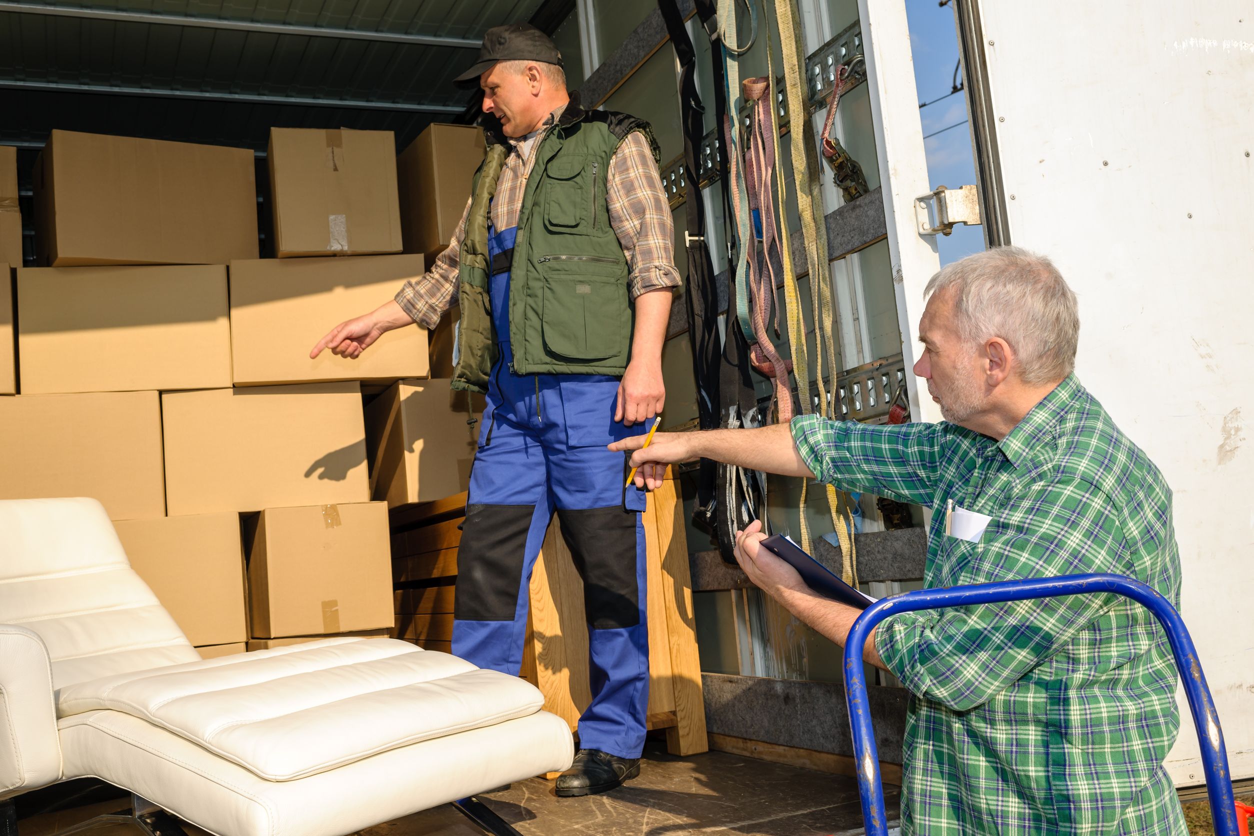 Here Are Four Benefits of Using a Storage Unit During Your Move